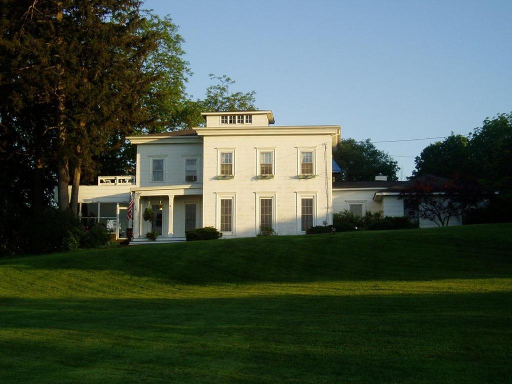 The Cupola Above Seneca Montour Falls المظهر الخارجي الصورة